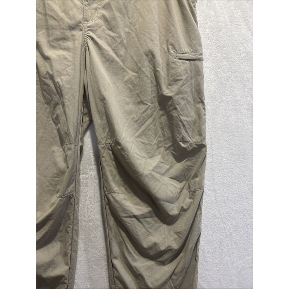 LL Bean Hiking Pants Men's XL Khaki Tan Nylon Straight Gorpcore Stowaway Belted - Picture 7 of 16